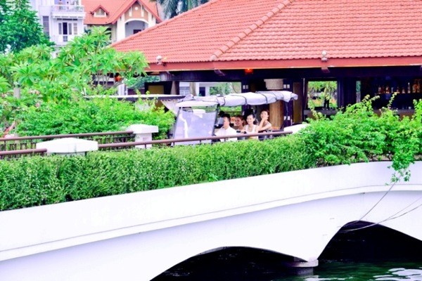 C&aacute;c th&iacute; sinh ở kh&aacute;ch sạn xa hoa tại H&agrave; Nội