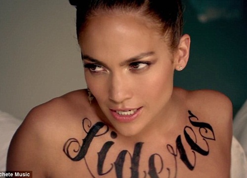 Jennifer Lopez bán nude khoe hình xăm trong video mới
