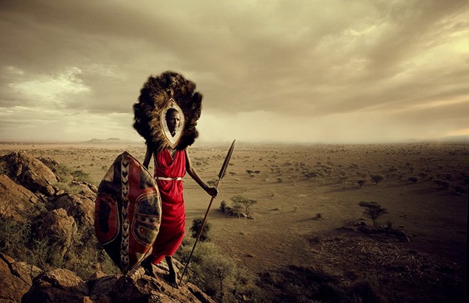Hai quốc gia châu Phi Kenya và Tanzania là quê hương của bộ tộc Maasai. Người Maasai nổi tiếng về khả năng thuần dưỡng động vật và săn bắn.