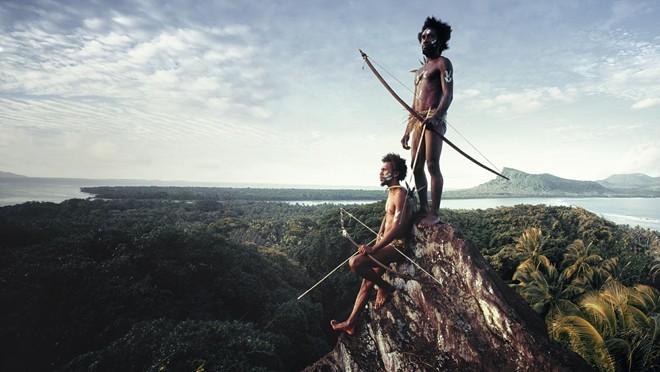 Những thợ săn trong bộ tộc sống tại quần đảo Vanuatu.