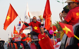 Dân mạng "hừng hực" tinh thần cổ vũ đội tuyển Việt Nam trước giờ ra sân 