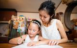 Người phụ nữ được mệnh danh là “bà mẹ thành công nhất” đã nuôi dạy con 10 tuổi thành thạo 13 ngôn ngữ như thế nào?