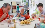 Gia đình 4 người đi du lịch, ở nhờ nhà cô 5 ngày, trước lúc chia tay người cô thẳng thắn nói: Lần sau đừng đến nữa!