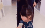 Làm bố khó lắm, phải đâu chuyện đùa: Buộc tóc cho con gái điêu luyện như thế này mới là “đạt chuẩn”