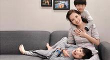 MC Đan Lê gặp cảnh "quê độ" khi đưa cậu út đi bế giảng lớp mẫu giáo