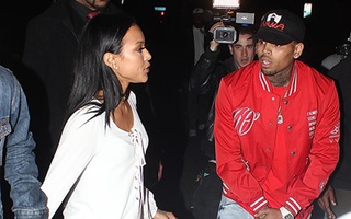 Bạn gái gốc Việt tái hợp Chris Brown dù anh có con rơi