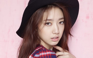 Park Shin Hye: "Kết hôn ở tuổi 30 nhưng không công khai hẹn hò"