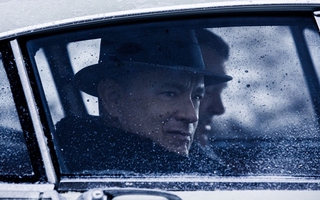 "Người đàm phán" - bộ phim cân não được khen hết lời của Tom Hanks