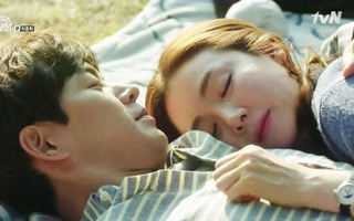 Choi Ji Woo hạnh phúc bên bạn trai trong tập cuối "Trở lại tuổi 20"
