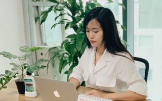 Đột nhập văn phòng của hội chị em xem đâu là món đồ không thể thiếu khi đi làm