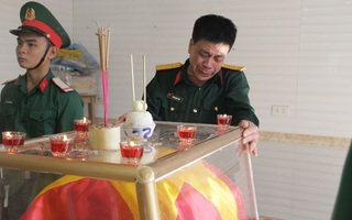 Sạt lở kinh hoàng khiến 22 cán bộ, chiến sĩ hi sinh: Người vợ mới sinh quỵ ngã ngày đón chồng trở về