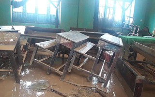 Nhiều địa phương tiếp tục cho học sinh nghỉ học chống bão