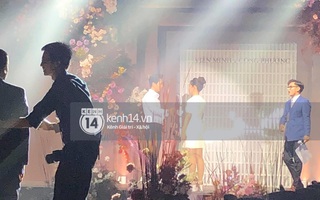 Cô dâu Viên Minh diện váy ngắn, tỉ mỉ duyệt chương trình cùng Công Phượng sát giờ G
