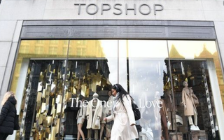 Chủ sở hữu Topshop của Anh đứng trước nguy cơ sụp đổ