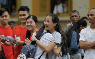 Thủ tướng Campuchia cho tất cả học sinh lớp 12 tốt nghiệp mà không cần thi để phòng ngừa COVID-19