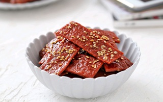 Trời mưa lạnh làm món thịt heo khô bằng nồi chiên không dầu để ăn vặt là số 1