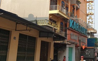 Hai nhóm thanh niên hỗn chiến ở quán karaoke, 2 người tử vong