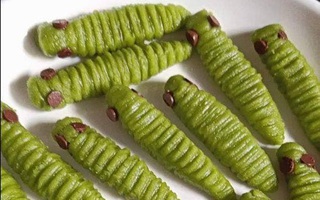 Biết vợ muốn giảm cân nhưng lại ăn nhiều, ông chồng "tâm lý" vào bếp chế ngay 1 món chỉ nhìn thôi đủ hết hồn