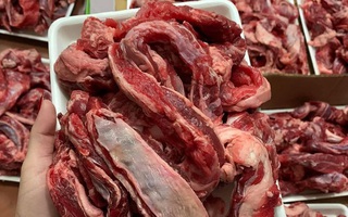 Dẻ sườn bò tươi siêu rẻ, chỉ 130 ngàn đồng/kg bán đầy chợ mạng khiến nhiều người giật mình