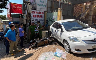 Hy hữu: Xe con vắng chủ trôi tự do trên đường tông 1 người tử vong