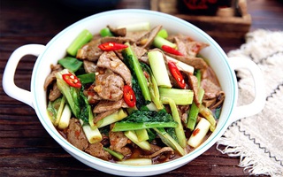 Bổ sung sắt và vitamin A cho cả nhà với món gan xào ngon đến ngỡ ngàng