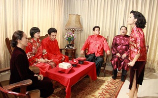 Mát lòng mát dạ với 6 cây vàng mẹ chồng trao trong ngày cưới, vậy mà khách vừa về, chồng em ôm vàng bỏ chạy khiến em không nói nên lời