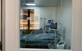 Bệnh viện dã chiến tại TP.HCM chính thức đưa vào sử dụng phòng cách ly áp lực âm cho bệnh nhân nghi nhiễm Covid-19