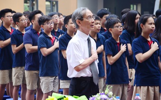 Hiệu trưởng trường Marie Curie kiến nghị: Chỉ thi Toán, Anh Văn trong kỳ thi THPT và đầu vào lớp 10, bỏ hết các môn còn lại