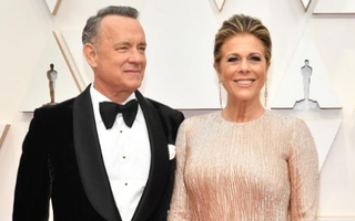 Tom Hanks cùng vợ xuất viện trở về nhà tự cách ly sau khi nhiễm Covid-19