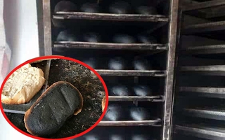 Nghỉ dịch về quê phụ việc, thanh niên khiến ông chủ mếu máo vì phát minh ra "bánh mì tinh chất than"
