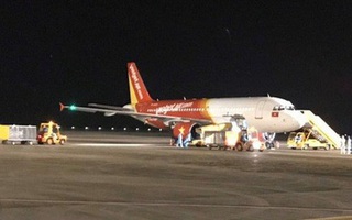 Cận cảnh sân bay Vân Đồn đón thêm người Việt trở về từ vùng dịch