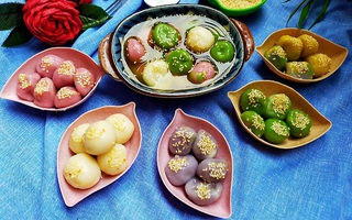 Mùng một đầu tháng làm bánh trôi ngũ sắc mong tháng mới bình an