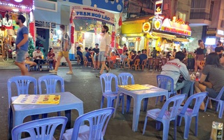 Khẩn: TP.HCM yêu cầu bệnh viện, người bán thức ăn đường phố không tổ chức phục vụ khách ăn uống tại chỗ
