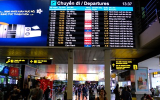 TP.HCM khẩn trương truy tìm hành khách đi cùng chuyến bay có cô gái nhiễm Covid-19 phát hiện tại Hà Nội