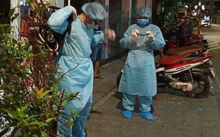 Ảnh: Phun khử trùng khách sạn, khu phố nơi bệnh nhân Covid-19 thứ 30 từng lưu trú