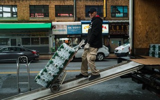 Bi kịch dân nhập cư ở New York giữa mùa COVID-19 và lời cầu bình yên cho nước Mỹ