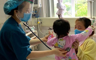 Cảnh báo trẻ uống nhầm chất độc suýt tử vong