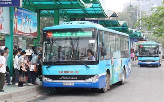 Hà Nội huy động 100 xe buýt đưa người hết cách ly về địa phương