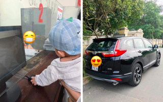 Em bé thay bố bấm biển xe ô tô, không ngờ lại mang về kết quả "cực độc" khiến nhiều người phải ao ước