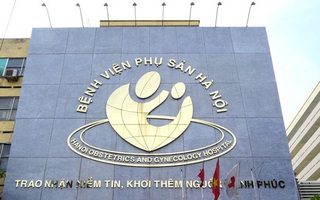 TIN VUI: 63 y, bác sĩ Bệnh viện Phụ Sản Hà Nội bước đầu âm tính với SARS-CoV-2