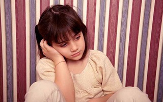 Làm gì khi con bạn lo lắng, căng thẳng hoặc dễ bị kích động trong mùa dịch COVID-19?