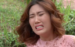 "Hoa vẫn nở mùa đông": Thanh Nhật (Thúy Ngân) bị cha ruột đánh đến mức sảy thai 