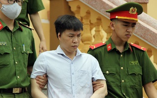 Cán bộ nâng điểm ở Hòa Bình: 'Sếp dặn nhận tội, đời sống vợ con bên ngoài các anh lo'