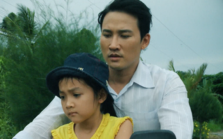 "Mẹ ghẻ": Vợ lấy hết tiền theo bồ để lại 3 con nhỏ, mẹ bị ung thư sắp chết, nam chính khiến khán giả xót thương