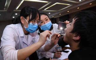 Sau nhổ răng khôn, chàng trai 28 tuổi bị áp xe não suýt chết: BS cảnh báo 1 lưu ý quan trọng mọi người nên nhớ trước khi làm