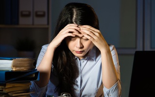 3 lý do chị em công sở giỏi giang, chăm chỉ lại hay dính bẫy "tình" của đàn ông độc hại, hoá ra xuất phát từ tư duy sai lầm trong sự nghiệp
