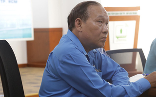 Vụ cây bật gốc đè chết học sinh lớp 6 ở Sài Gòn: Hiệu trưởng nói gì về thông tin cựu học sinh từng cảnh báo cây phượng có nguy cơ đổ từ trước?