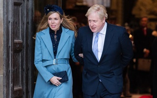 Thủ tướng Anh Boris Johnson đặt tên con trai theo các bác sĩ đã giúp ông chiến thắng Covid-19