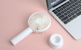 Điều hòa phà phà mà vẫn nóng, chị em công sở cần tham khảo ngay 3 món "bảo bối" cứu nguy giá mềm