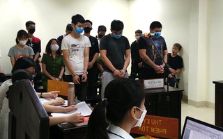 Hà Nội: Phạt tù nhóm thanh niên đua xe quanh hồ Hoàn Kiếm giữa thời gian cách ly xã hội phòng Covid-19